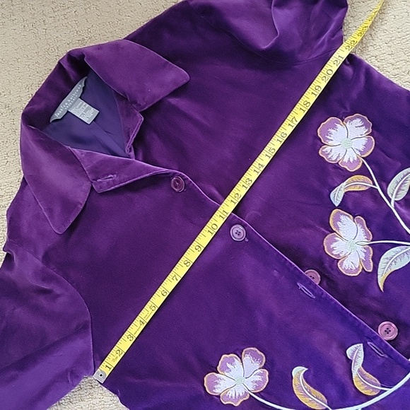 Velvet Jacket - Picture 5 of 12